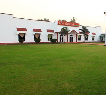 Gajraula Haveli Resort Экстерьер фото